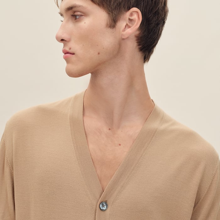 Kraft "Detail H" Buttoned Cardigan