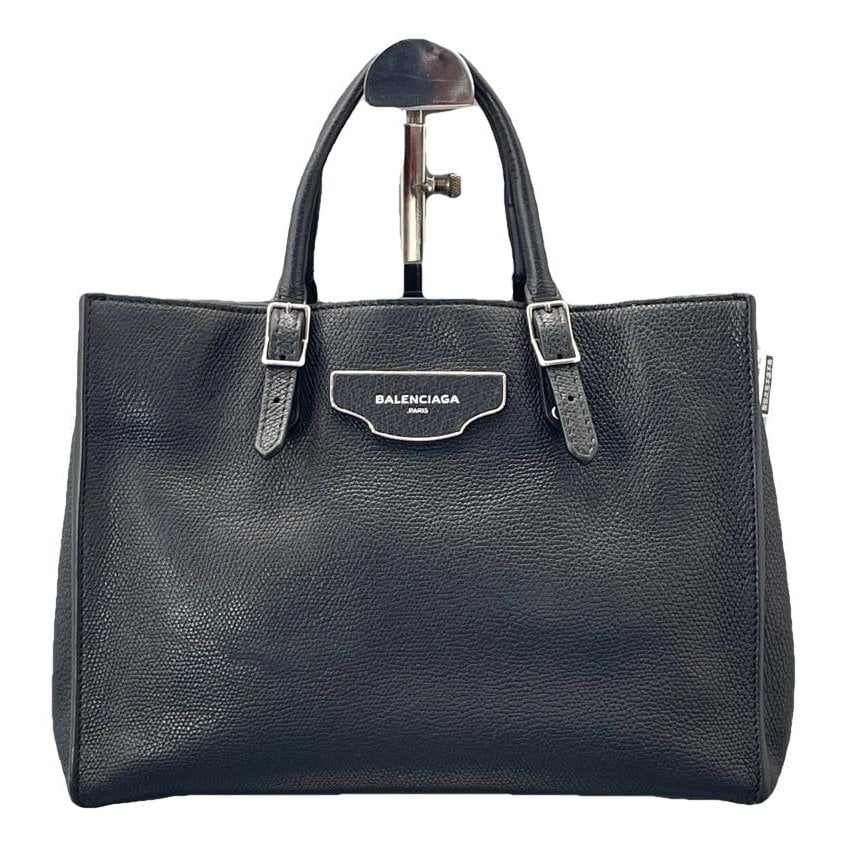 City leather tote
