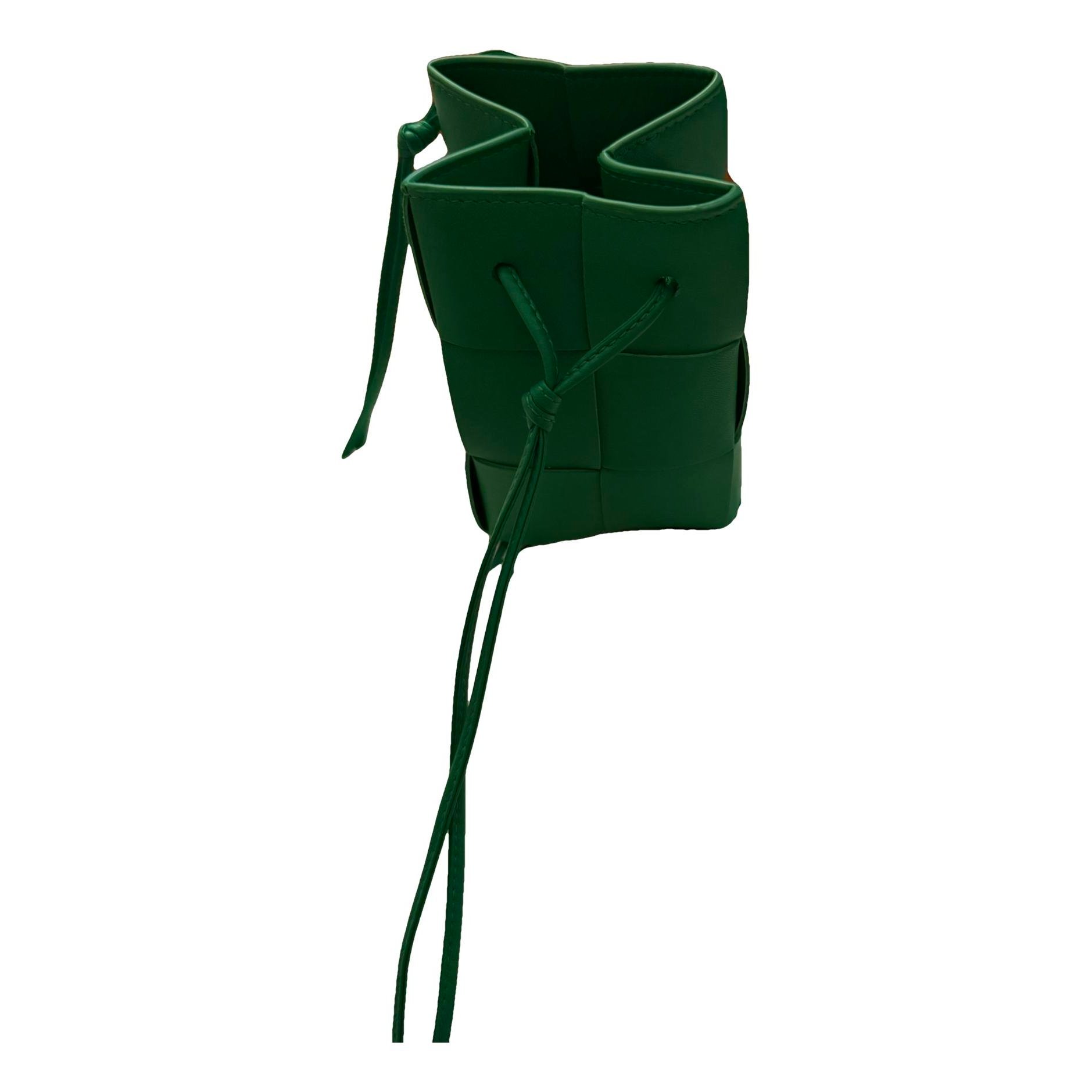 Cassette Bucket leather crossbody bag
