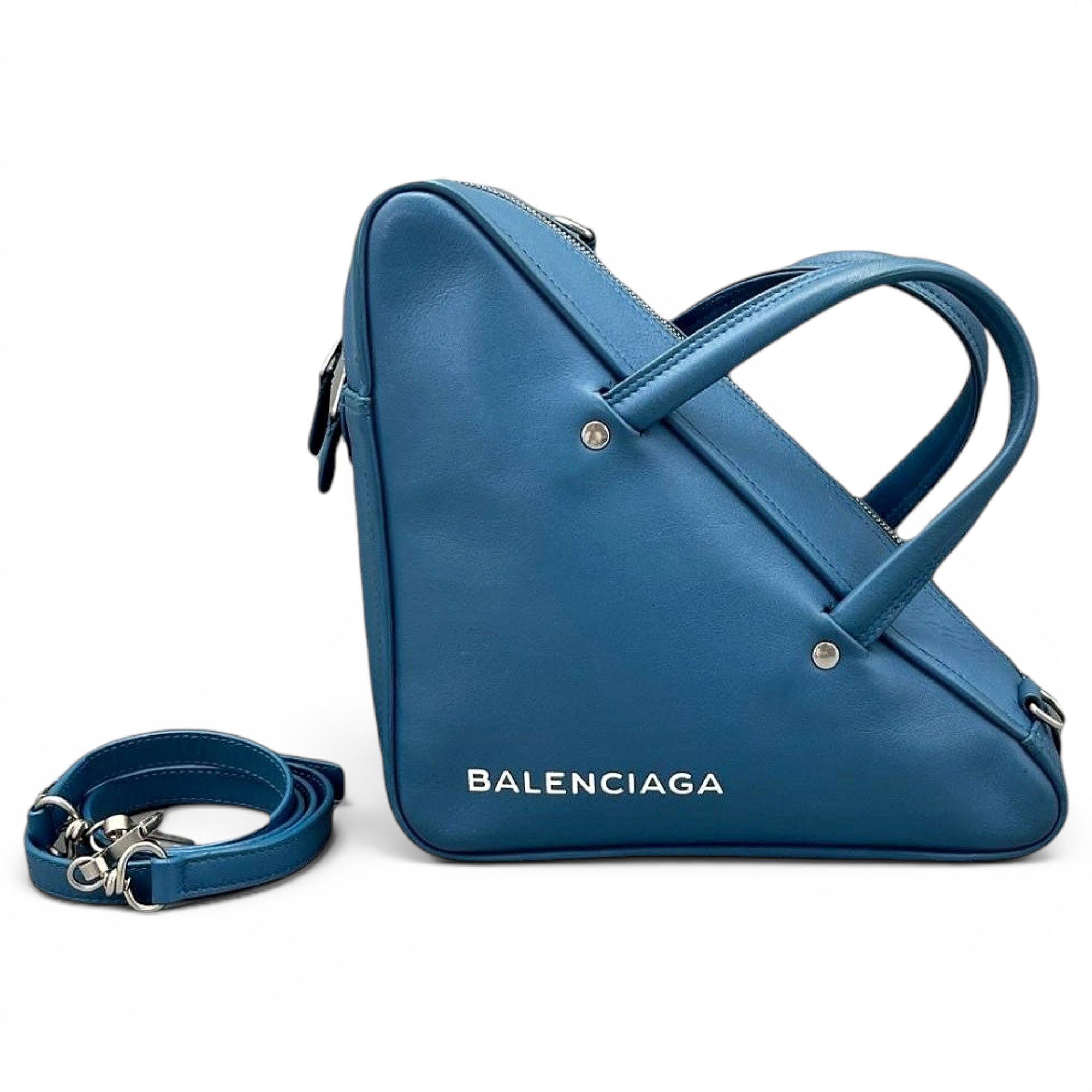 Triangle leather handbag