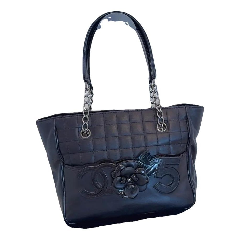Leather tote