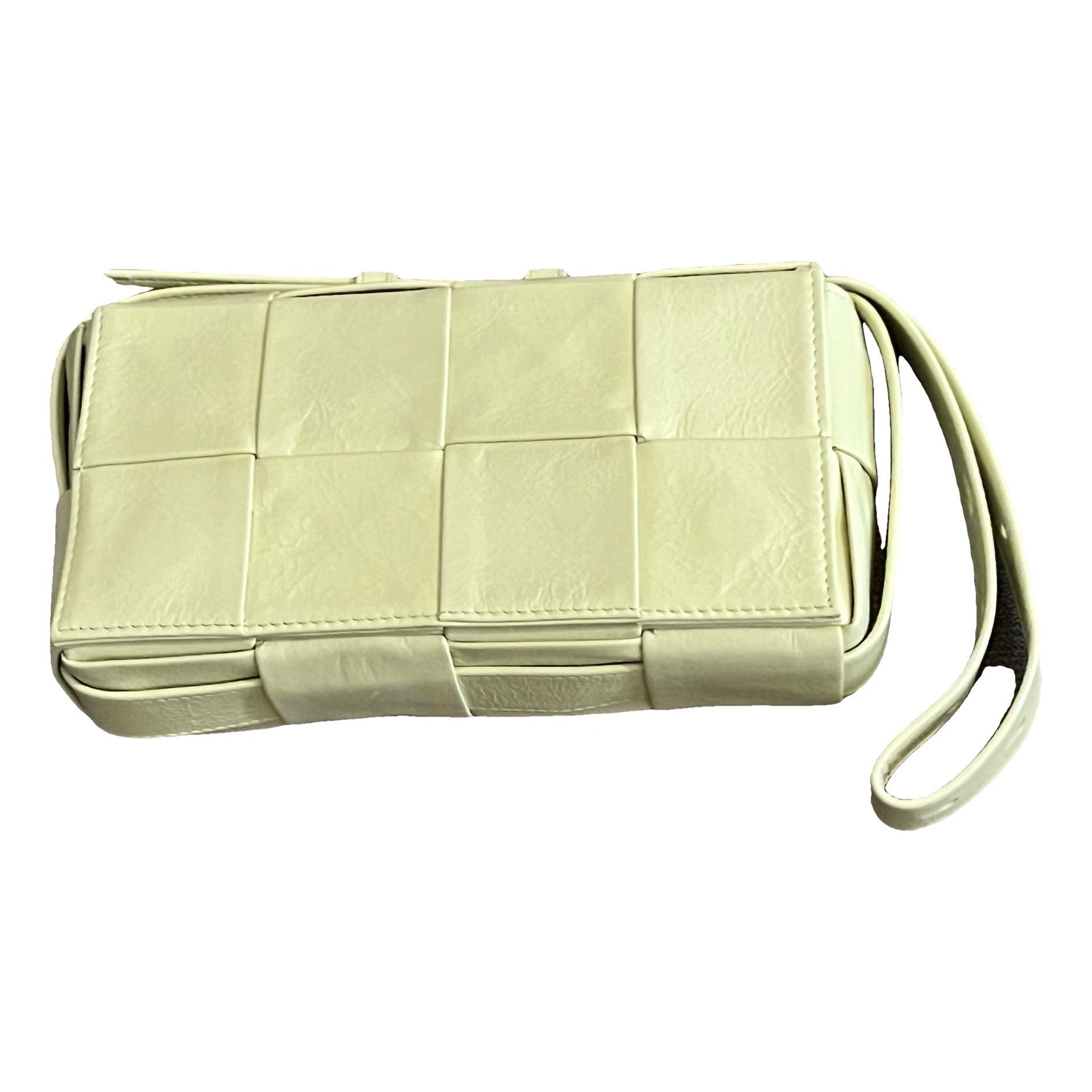 Cassette leather handbag