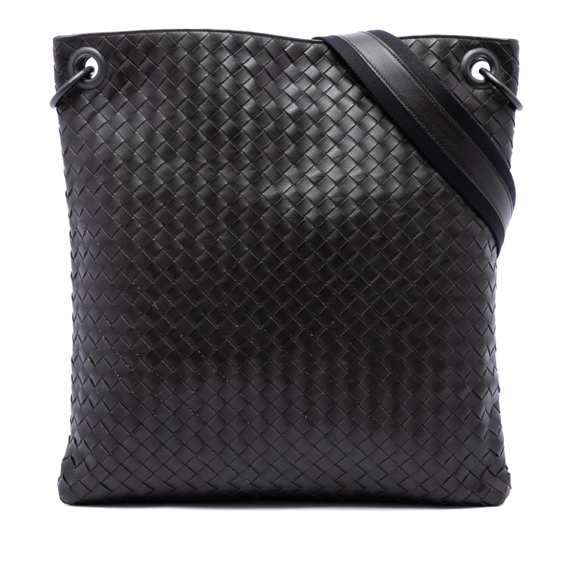 Veneta leather handbag