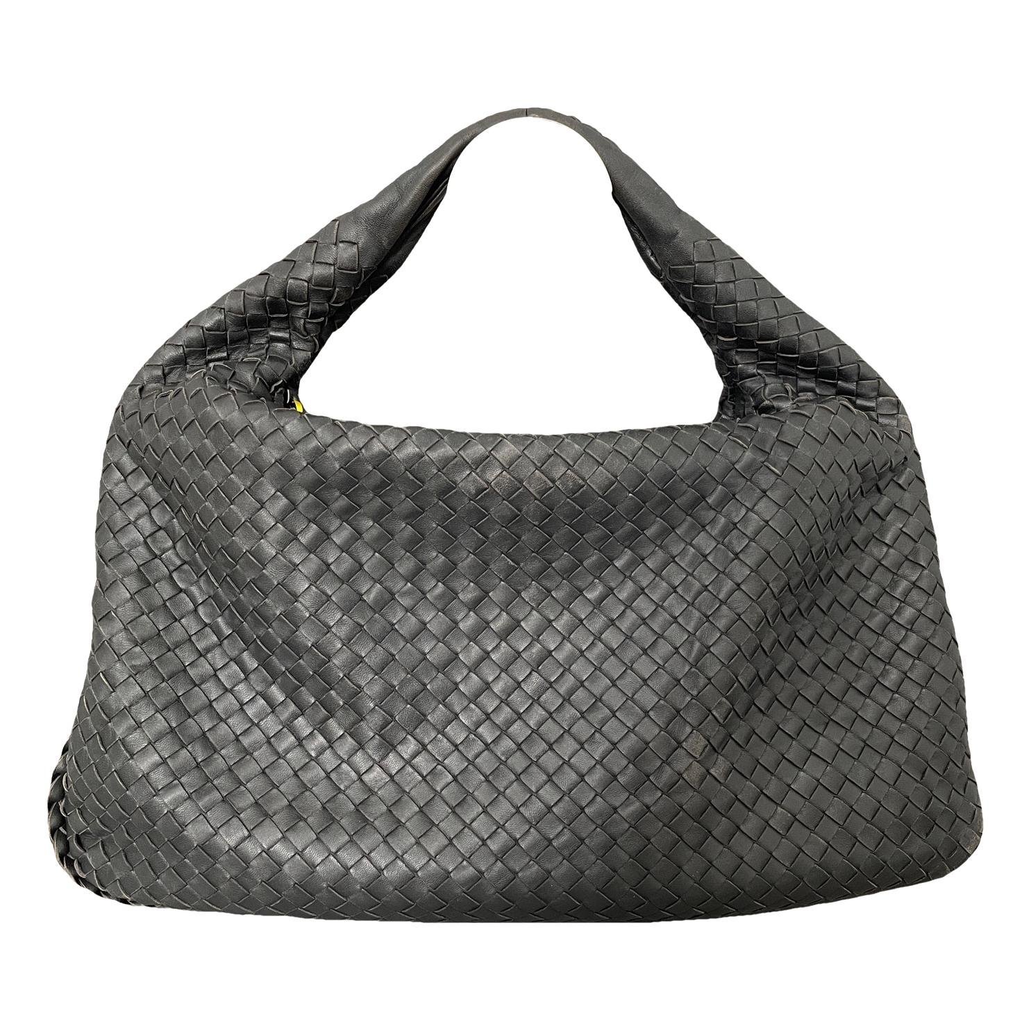 Veneta leather handbag
