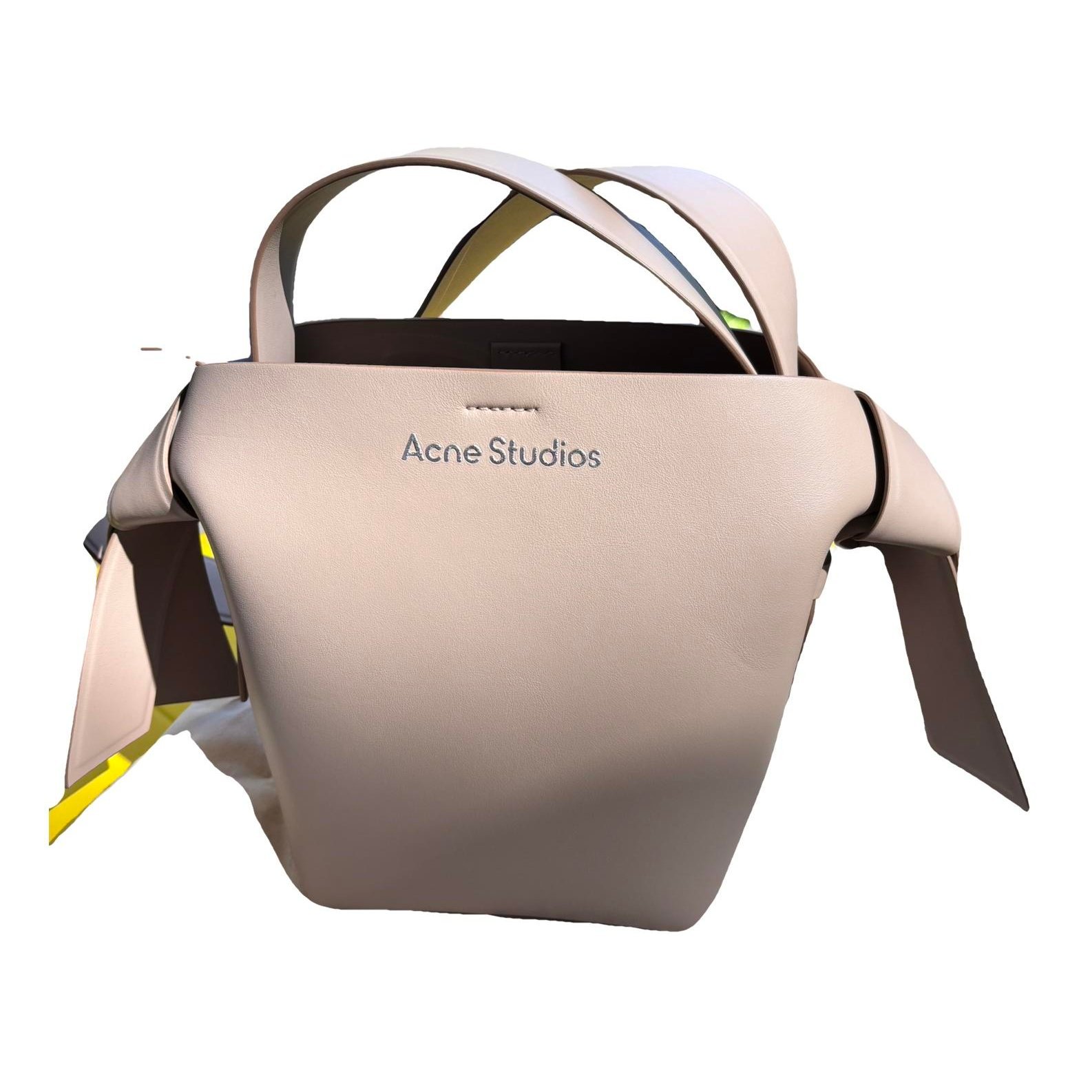 Musubi leather handbag