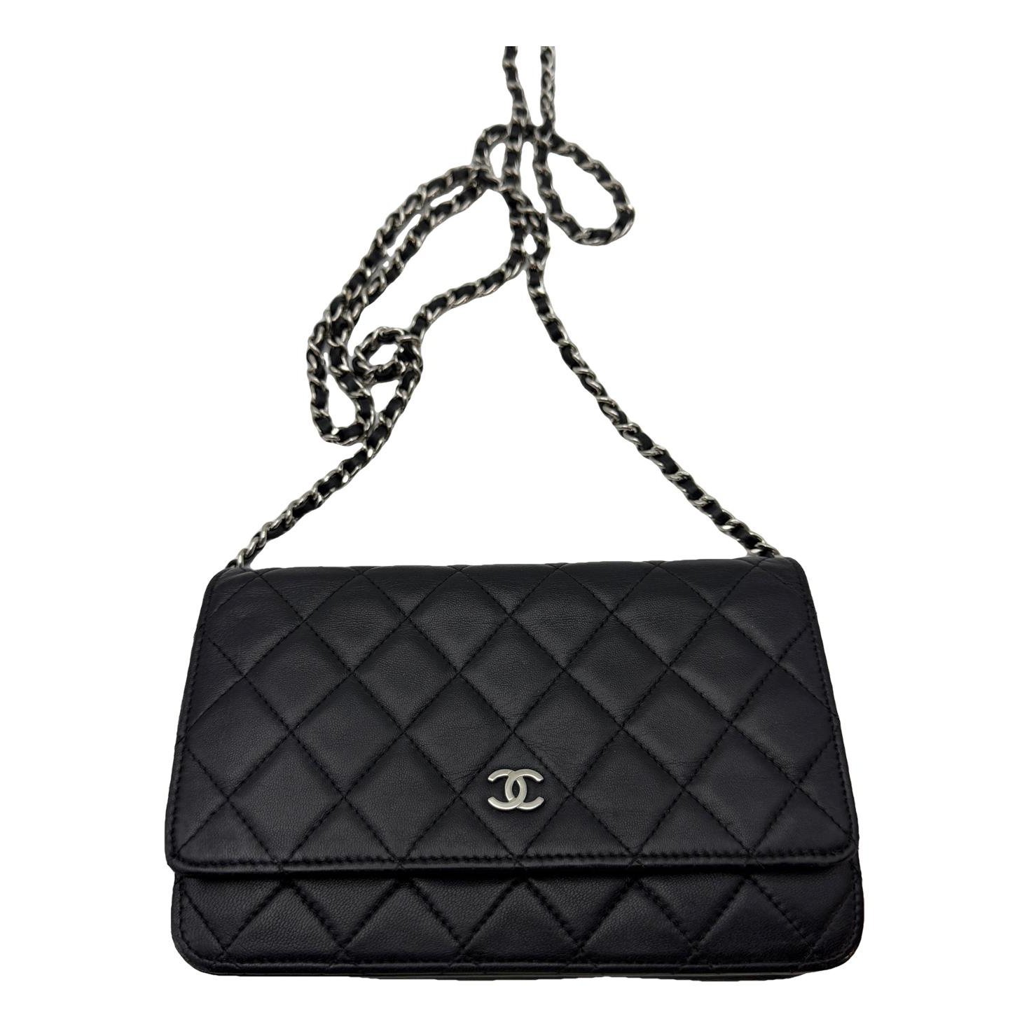 Wallet On Chain Timeless/Classique leather crossbody bag