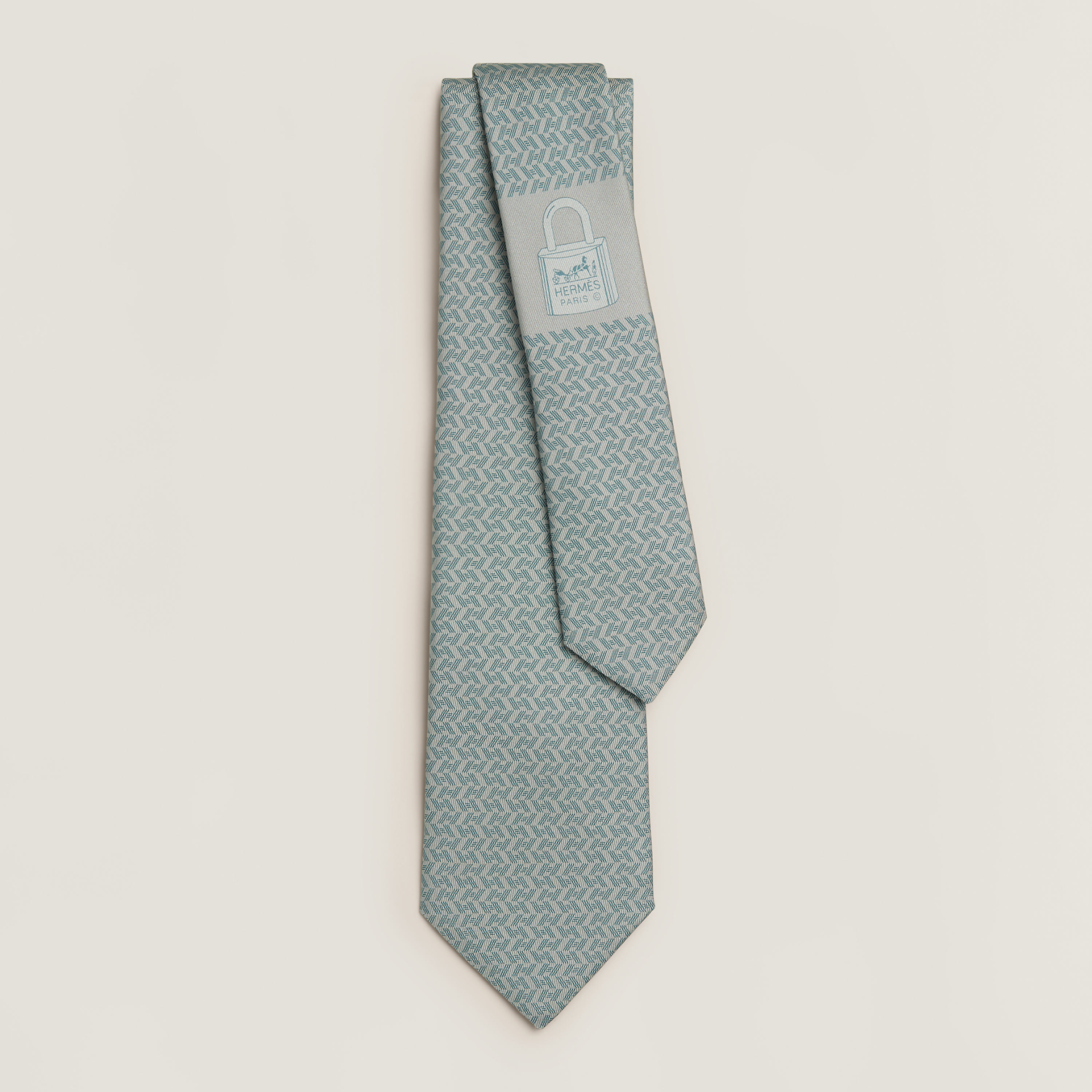 H Oblique tie