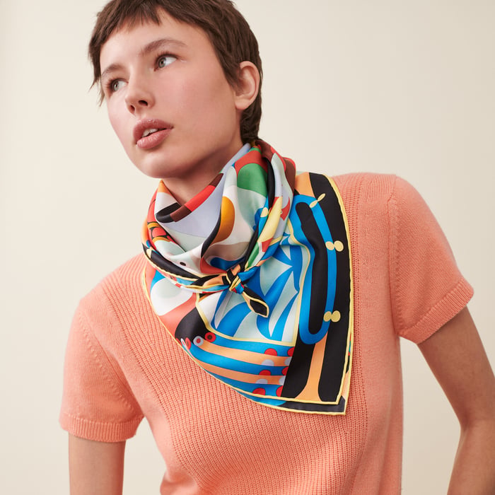 Parade En Fanfare Scarf 90