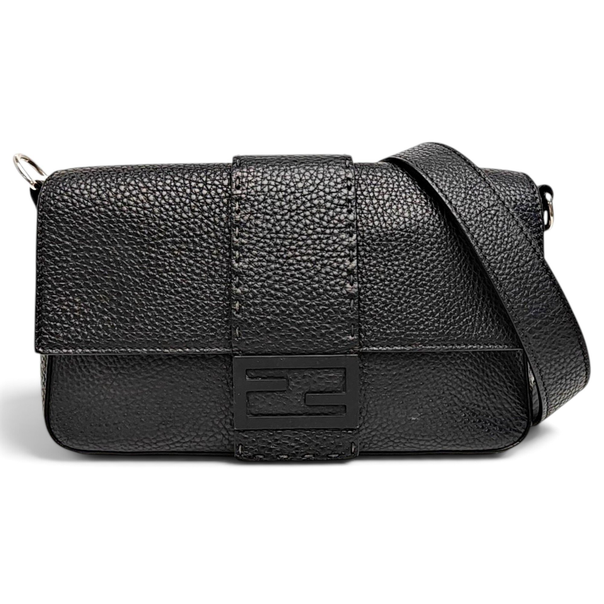 Baguette leather handbag