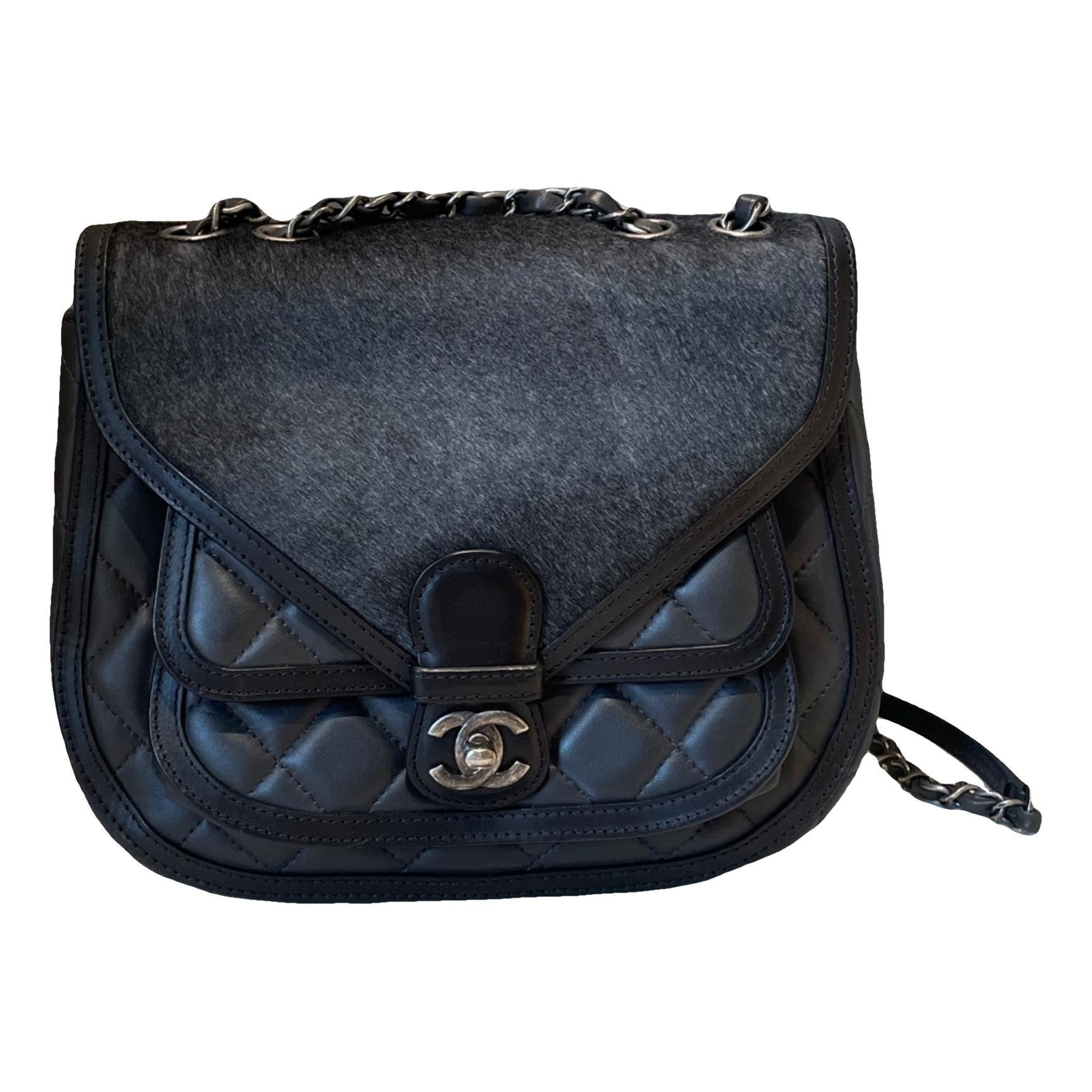 Timeless/Classique leather crossbody bag