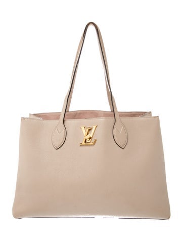 LV Monogram Lockme