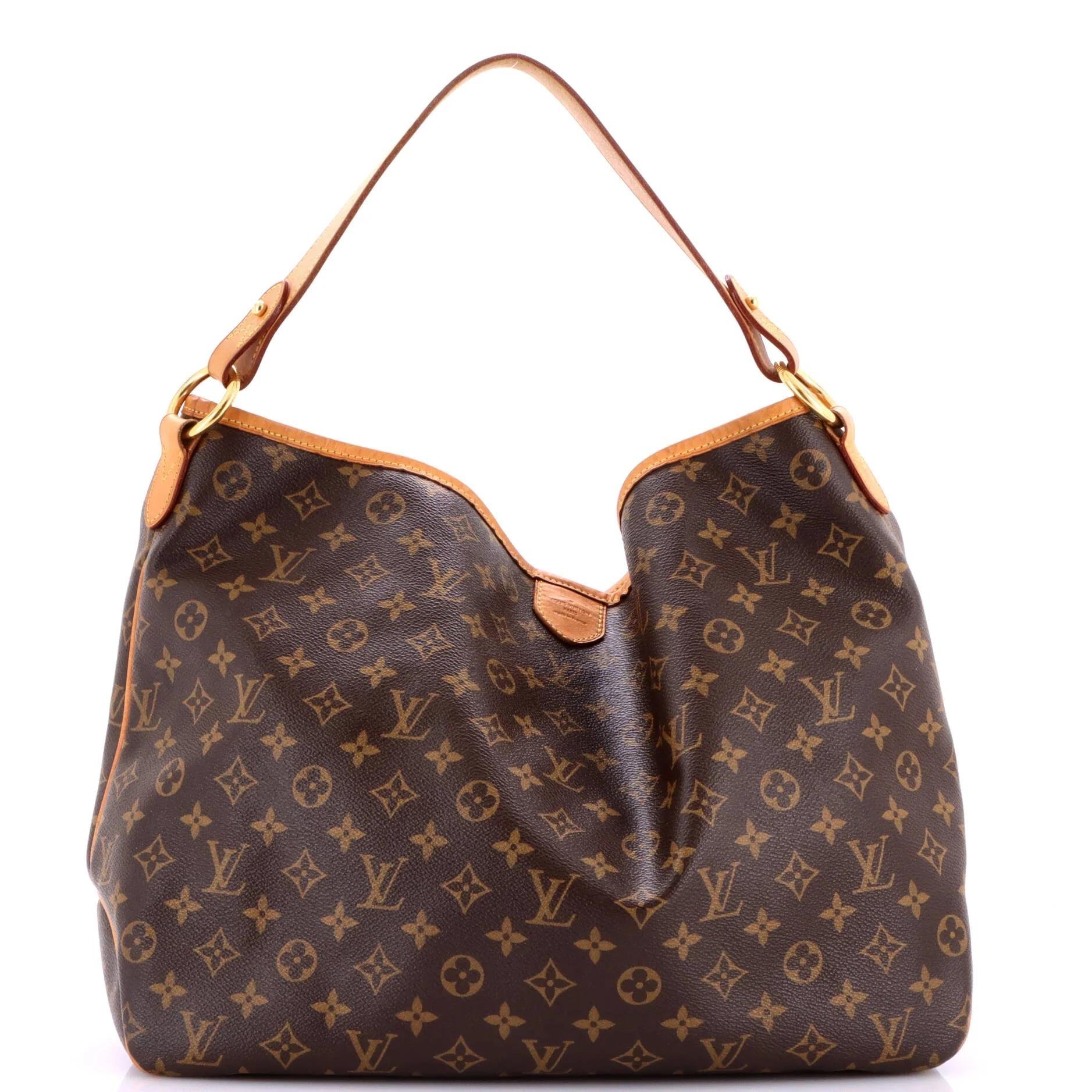 Delightful cloth handbag