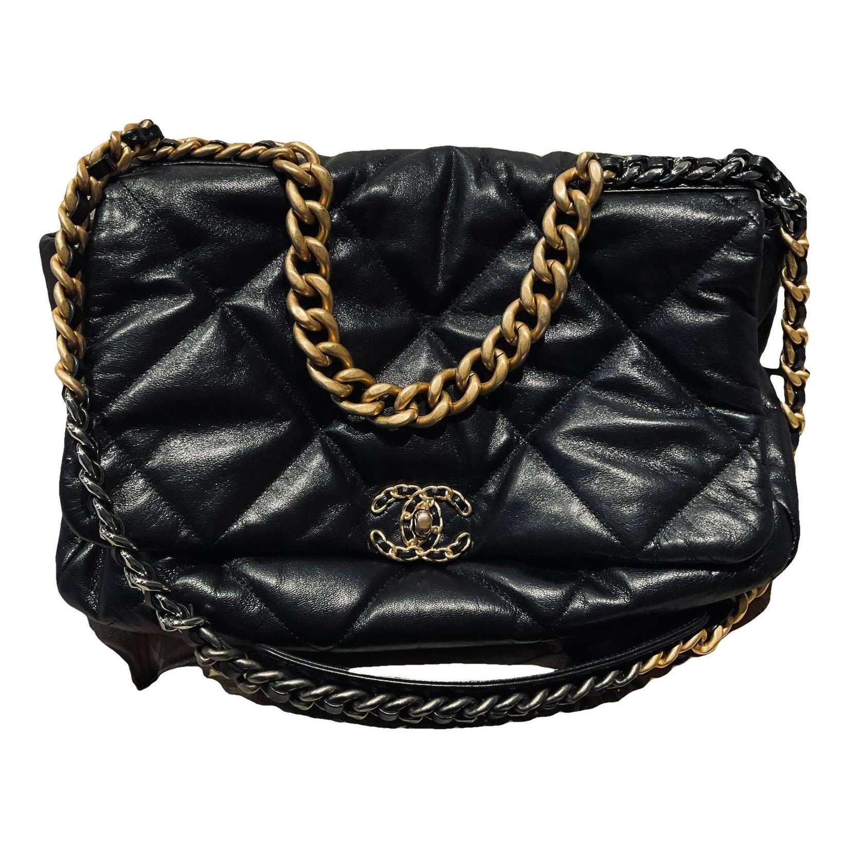 Chanel 19 leather handbag
