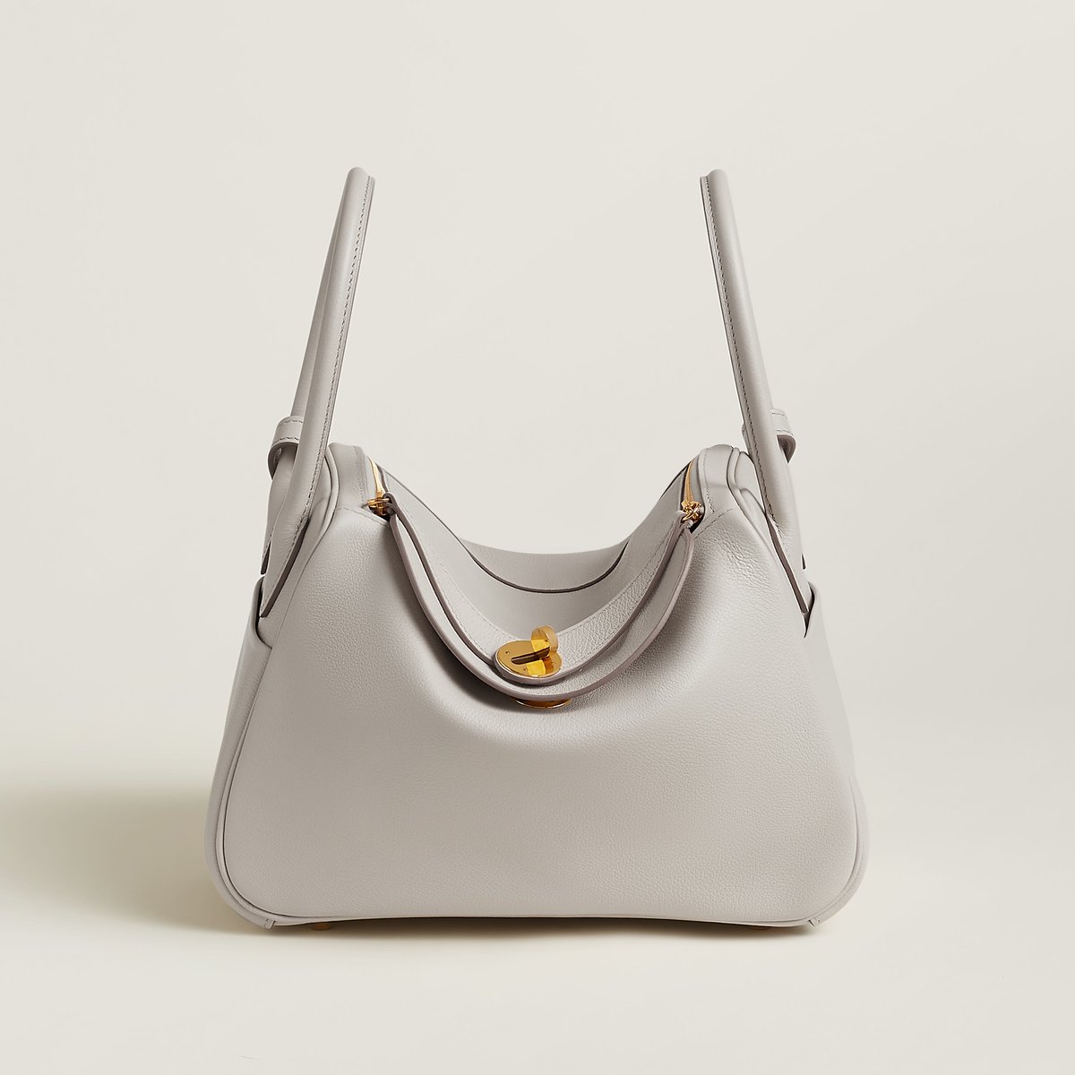 Hermès Lindy 26 in Béton