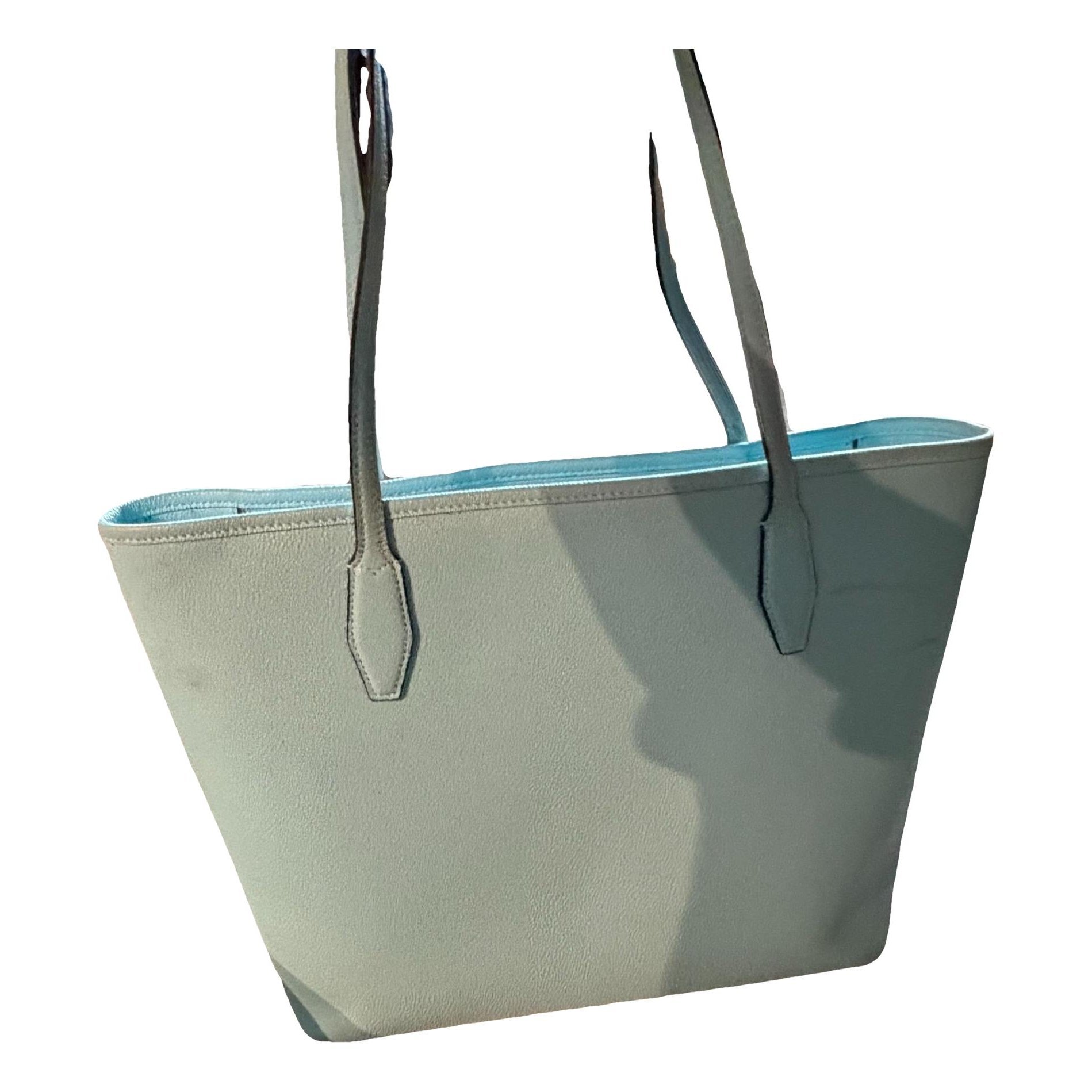 Leather tote
