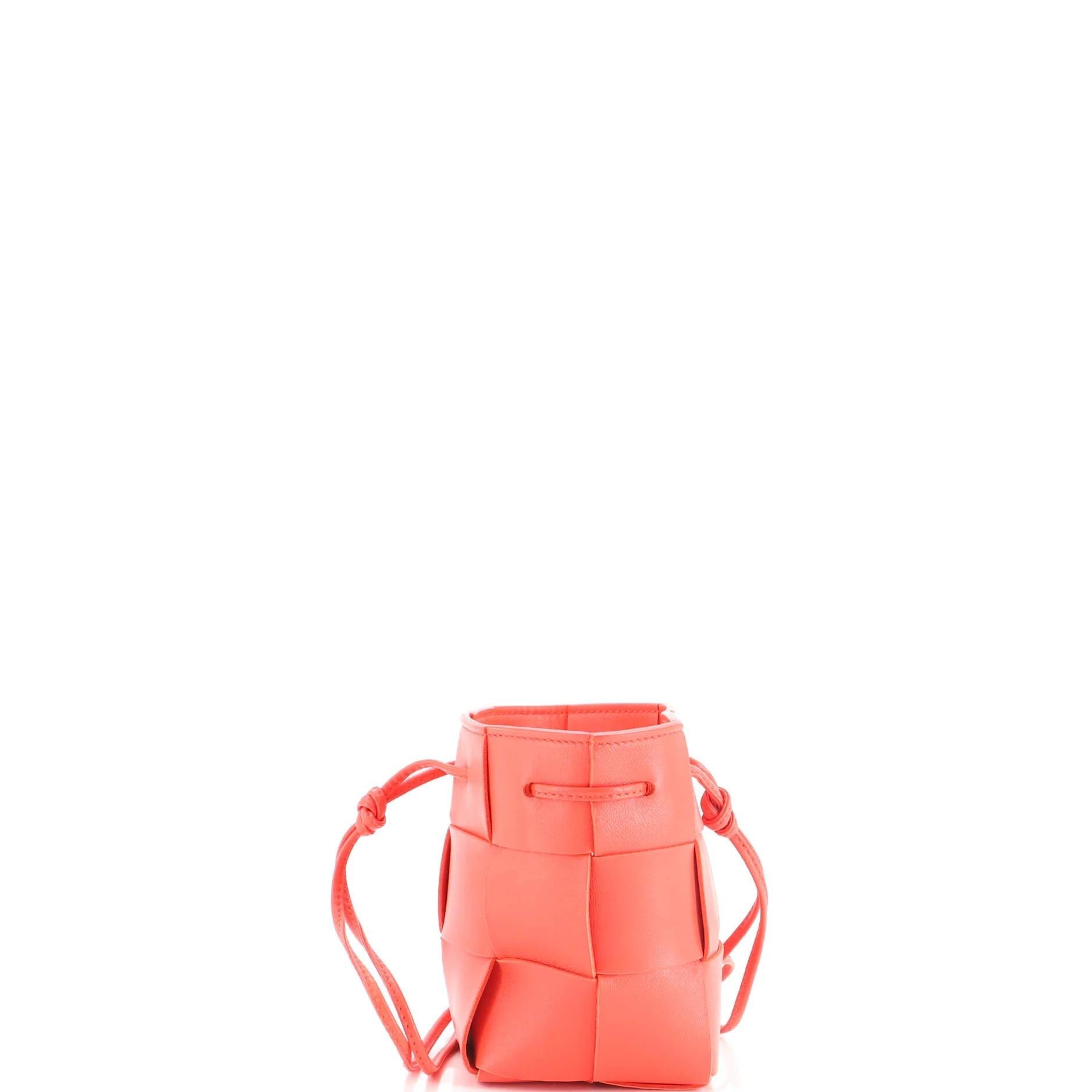 Cassette Bucket leather handbag