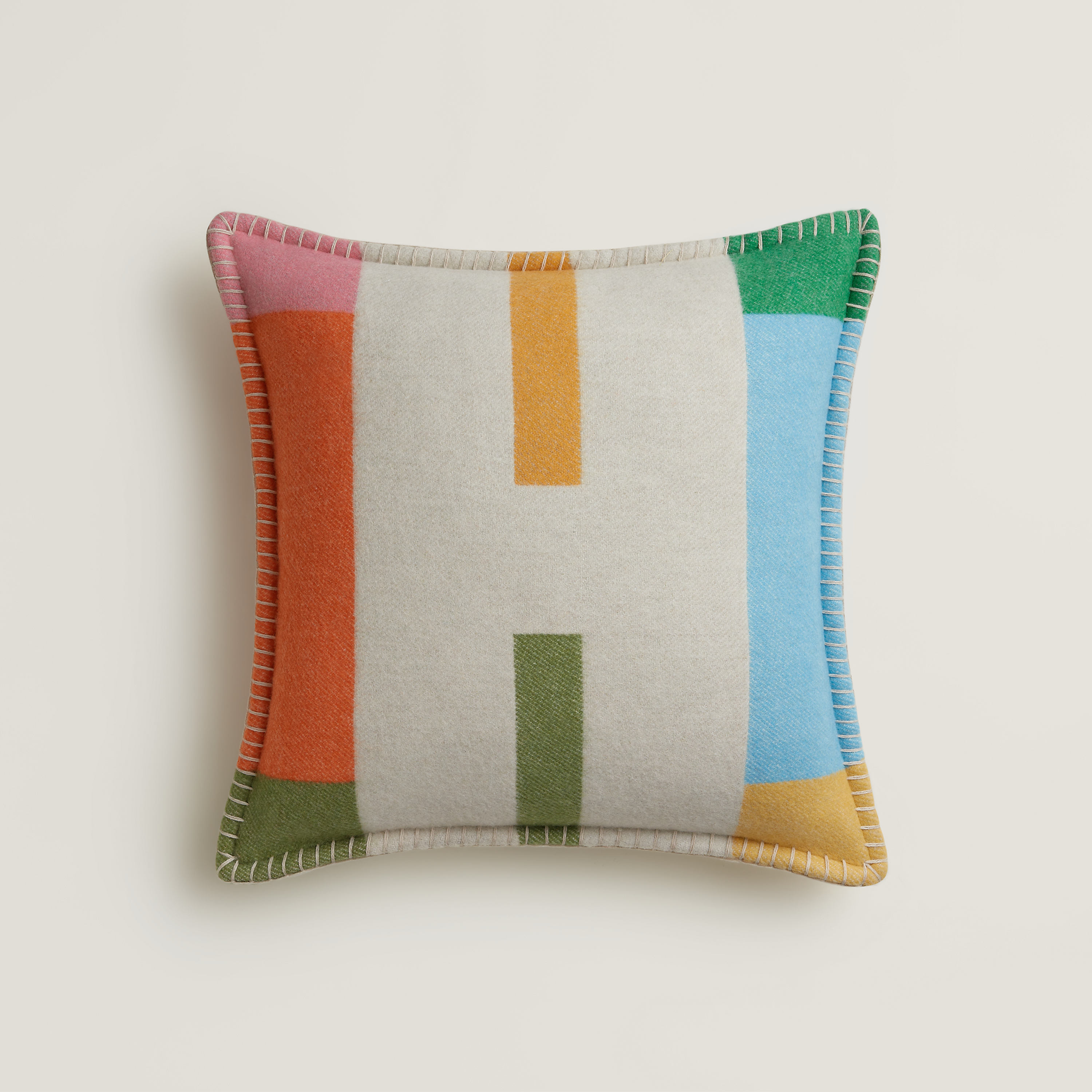 H Gourmand pillow