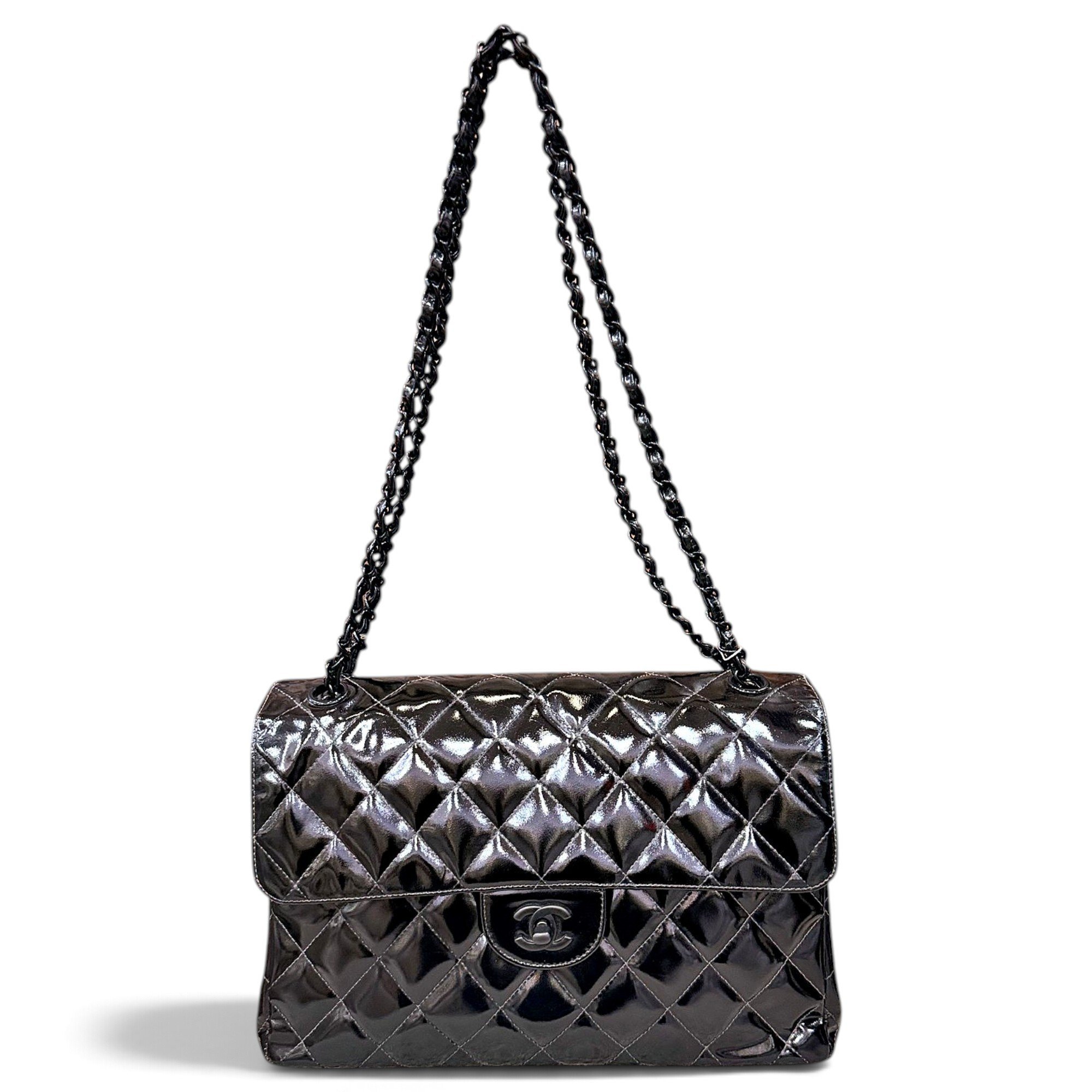 Timeless/Classique patent leather handbag