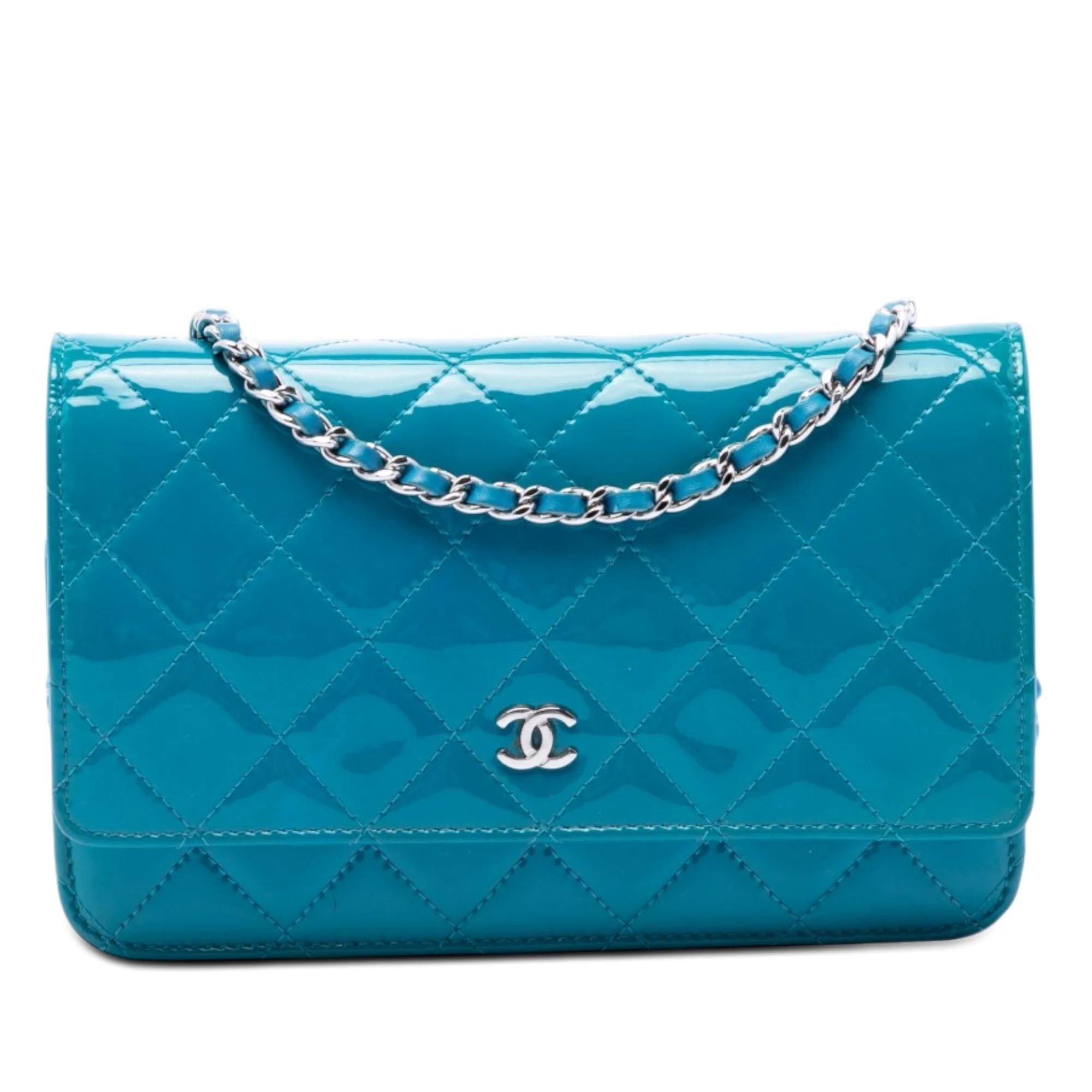 Wallet On Chain patent leather crossbody bag