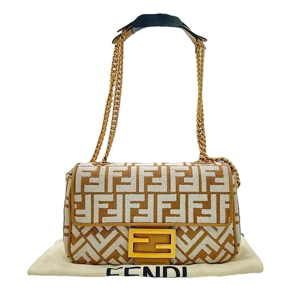 Baguette cloth handbag