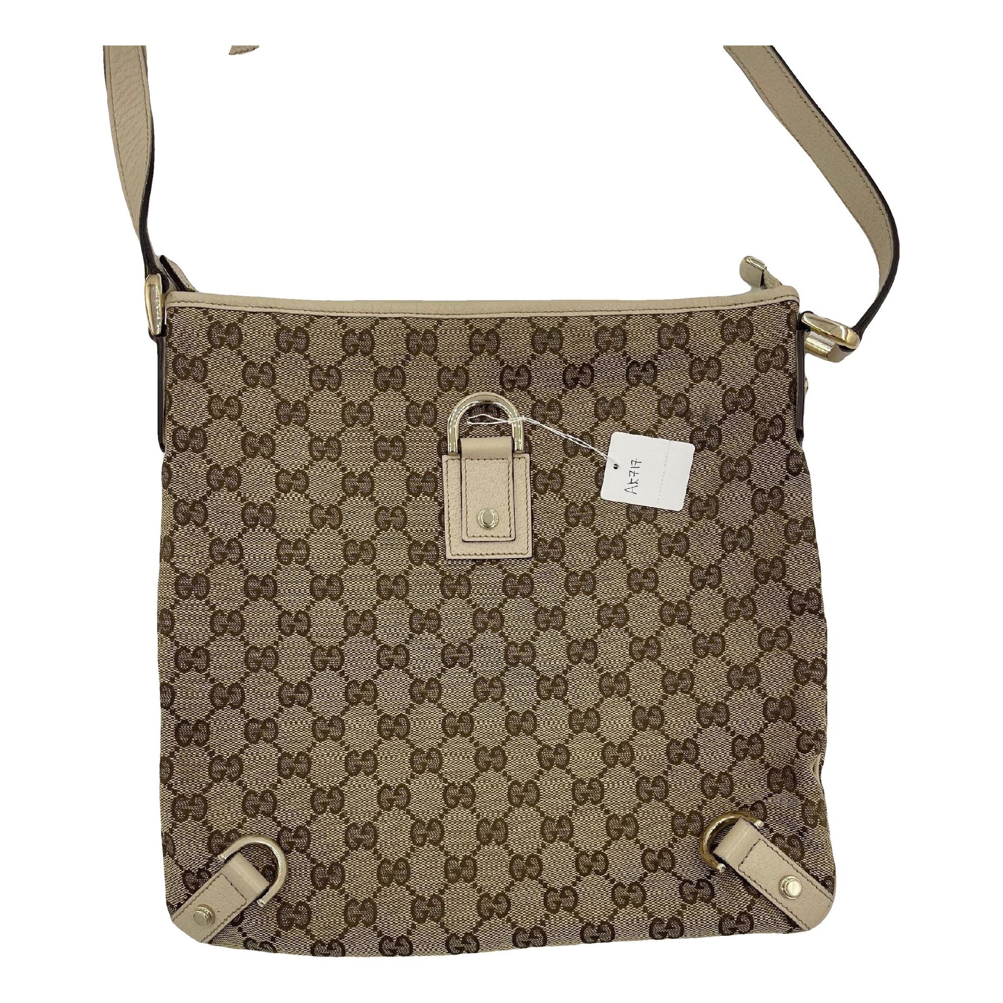 Abbey handbag