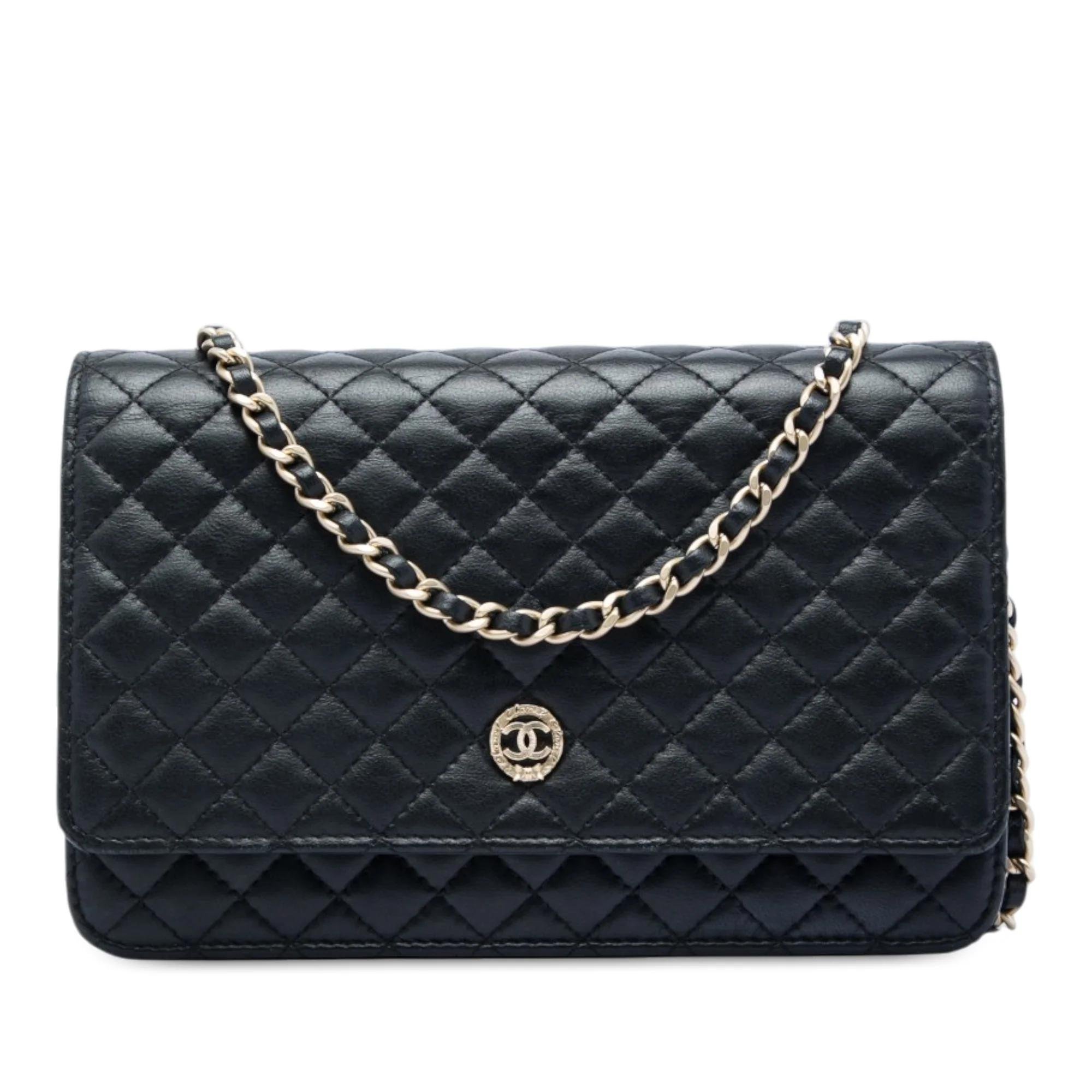 Wallet On Chain leather crossbody bag