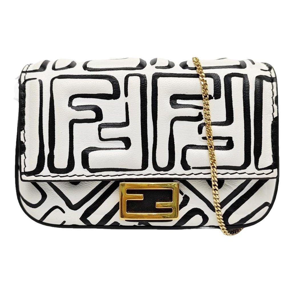 Baguette leather handbag