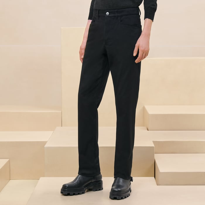 Noir Straight Cut Jeans