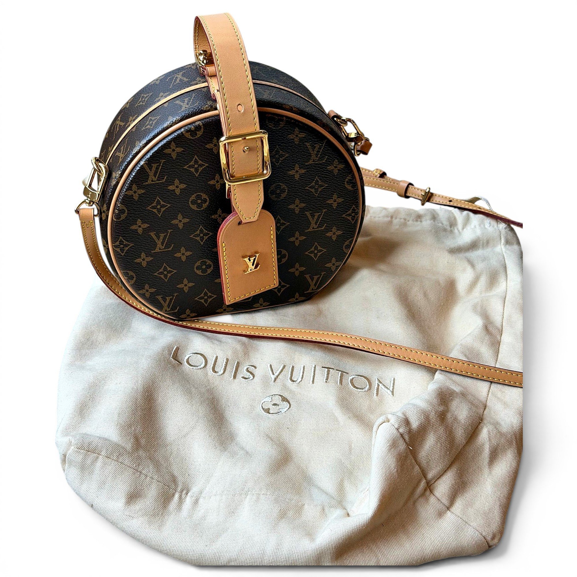 Boîte chapeau souple leather handbag