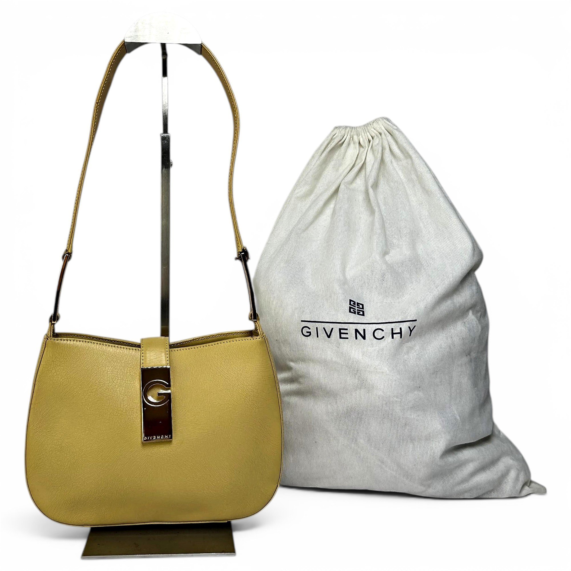 Antigona leather handbag