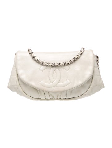 Half Moon Wallet On Chain