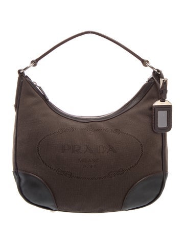 Signature Shoulder Bag