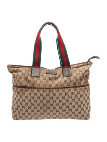 GG Canvas Shoulder Bag Medium