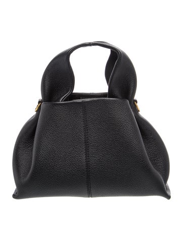 Leather Numéro Neuf
