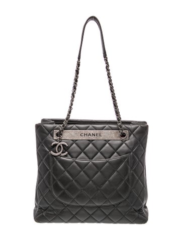 Chanel Large Trendy CC Shopping Tote