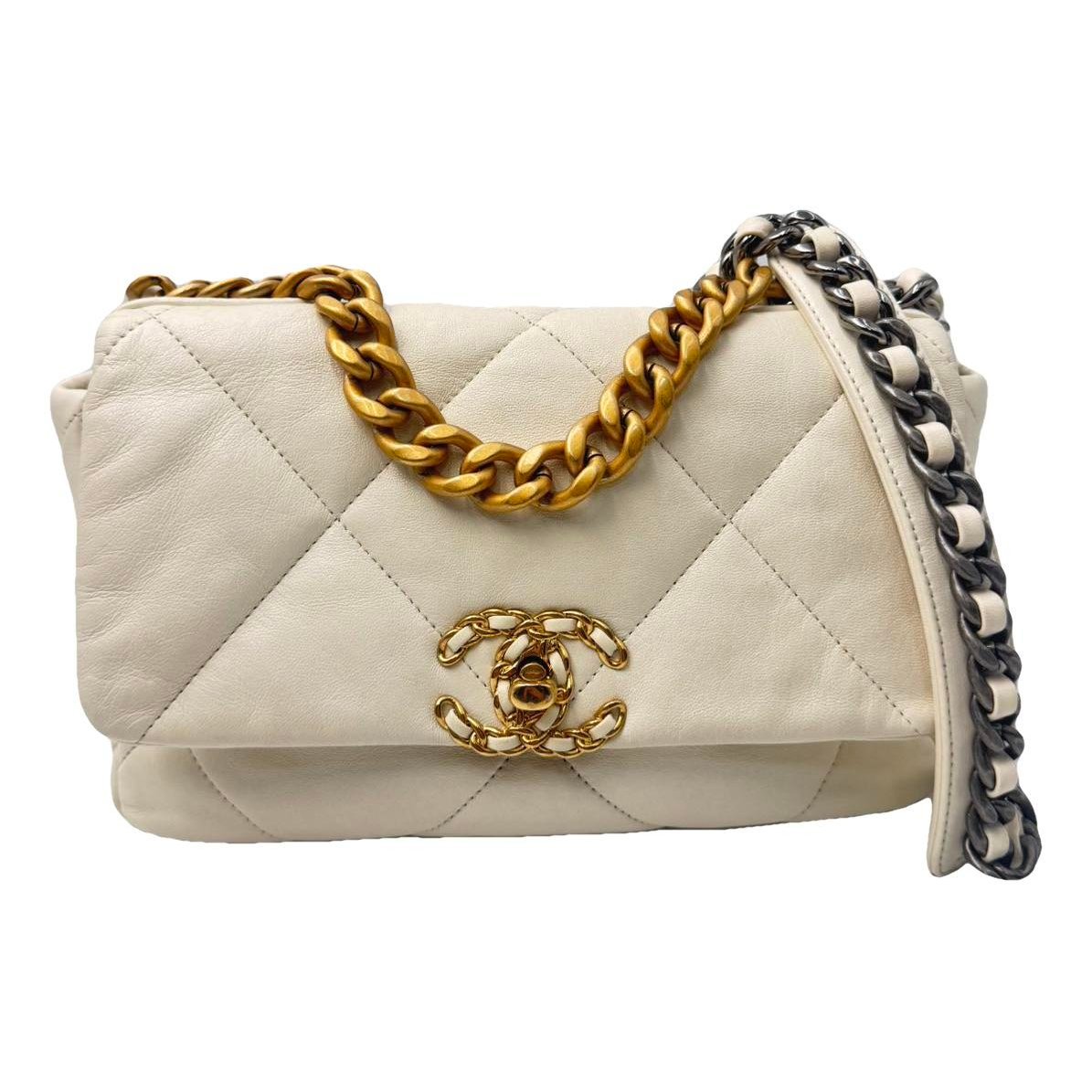 Chanel 19 leather handbag