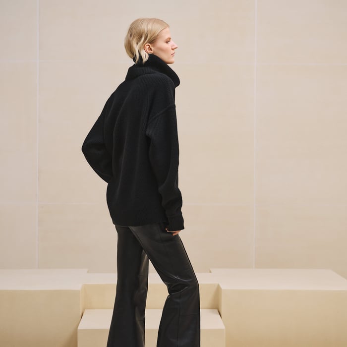 Noir Long-sleeve Cashmere Tunic Sweater