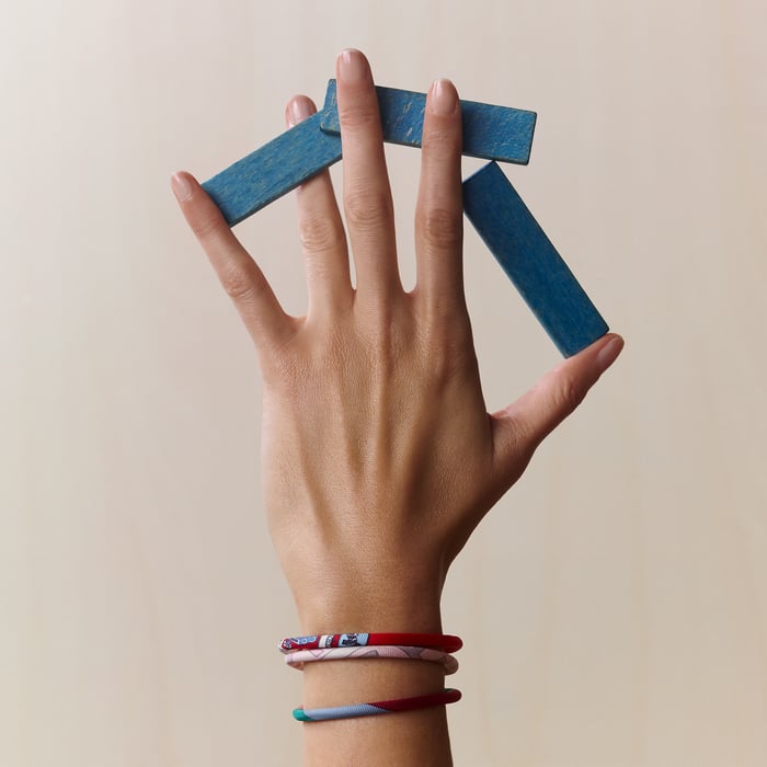 Random Single Ring Bracelet