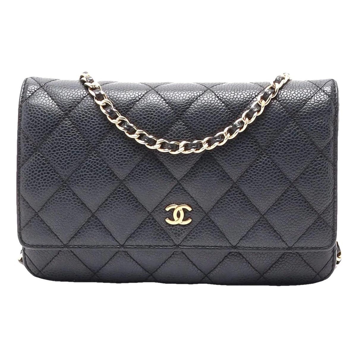Wallet On Chain leather crossbody bag