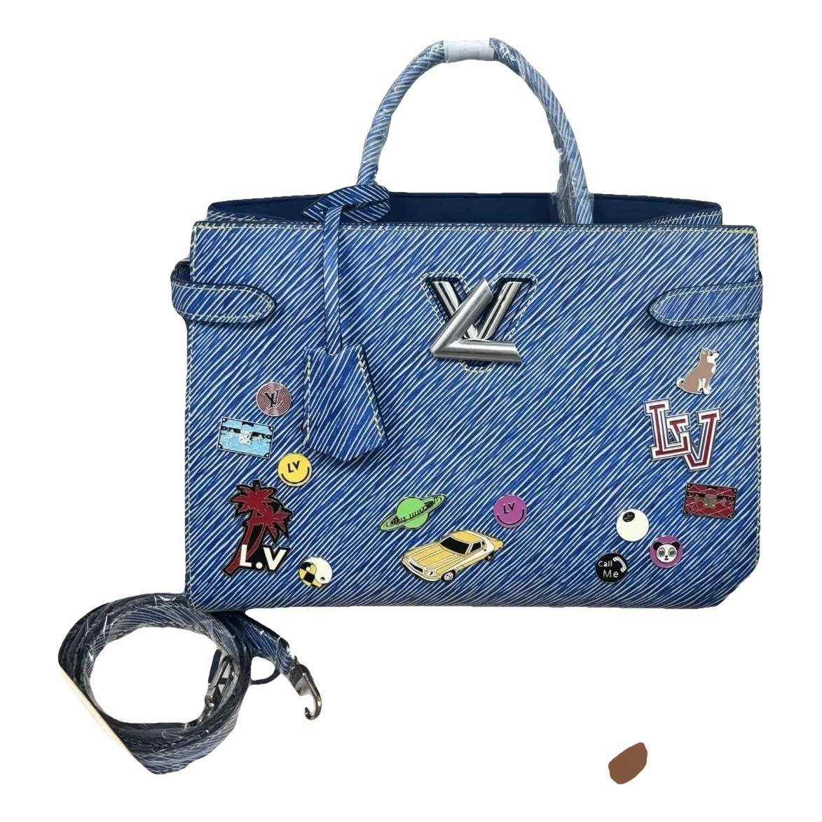 Twist leather crossbody bag