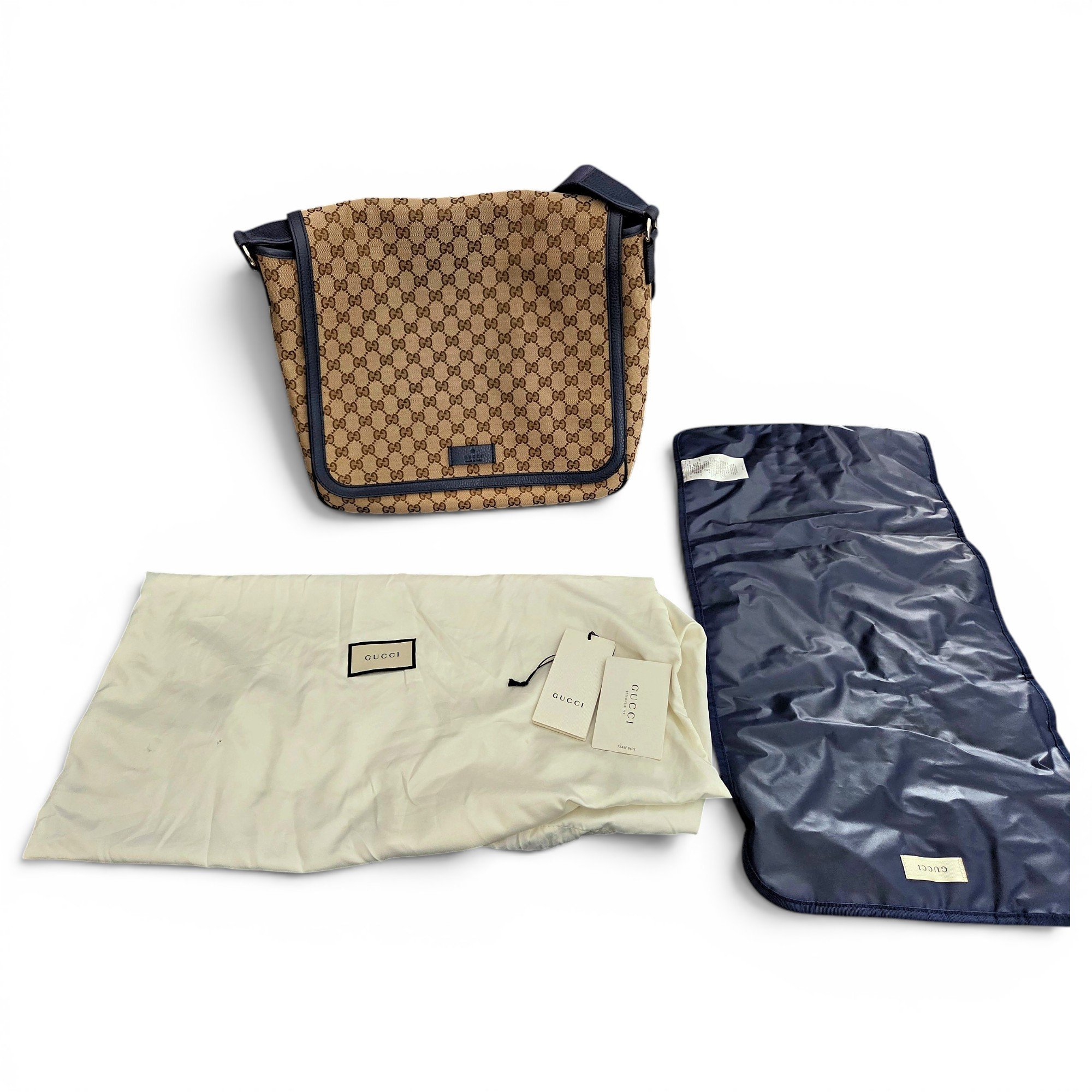 Leather travel bag