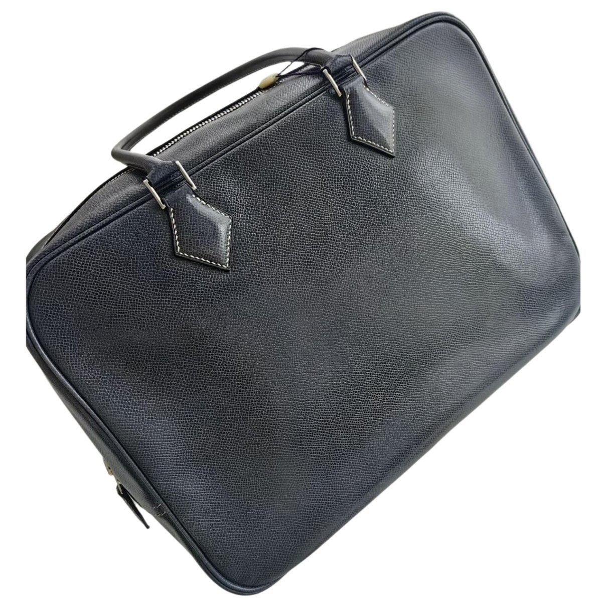 Plume leather handbag