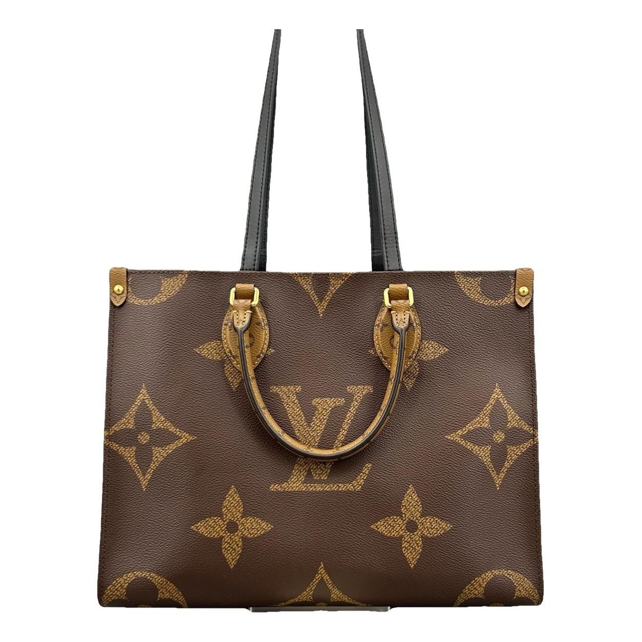 Onthego leather handbag