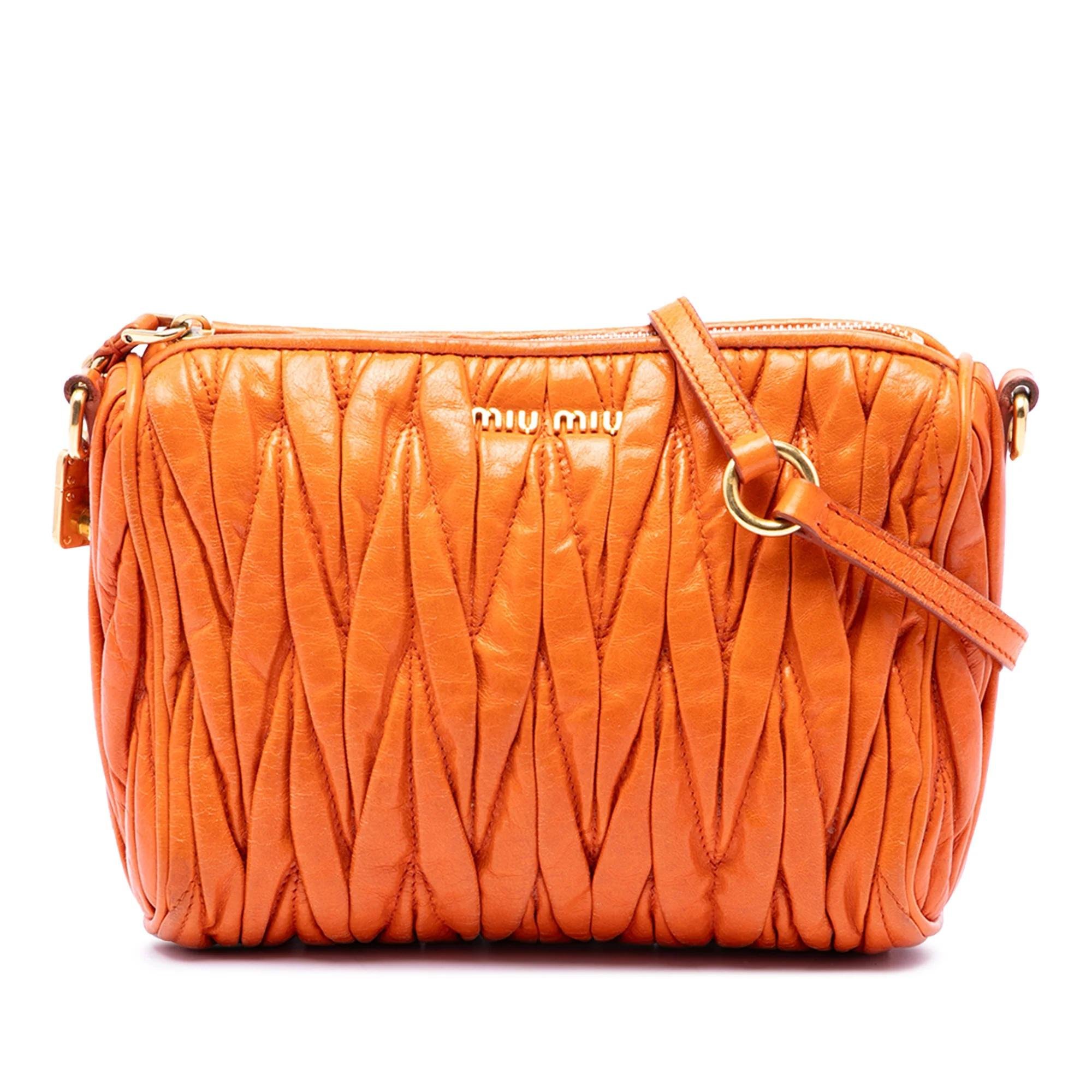 Matelassé leather handbag