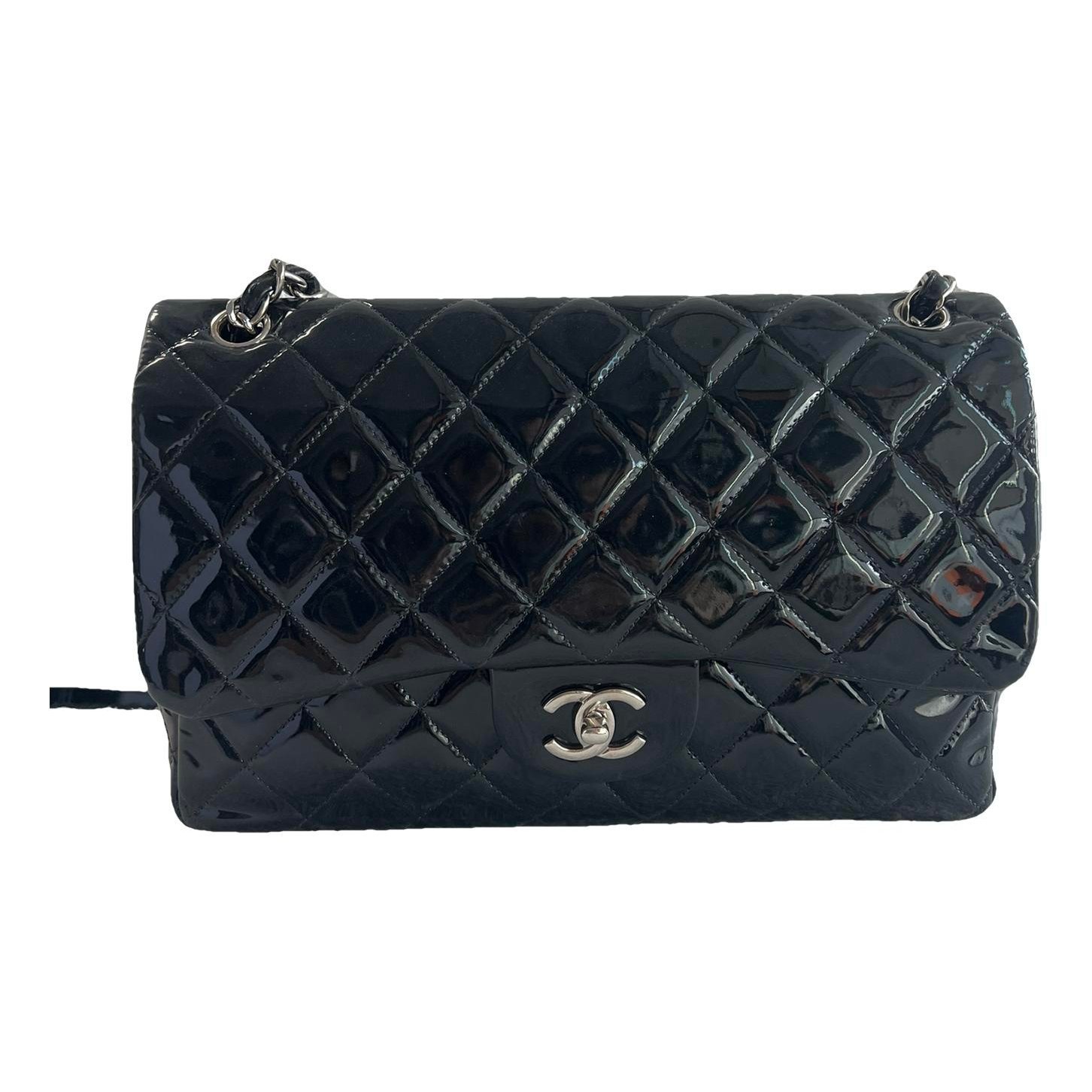 Timeless/Classique patent leather crossbody bag