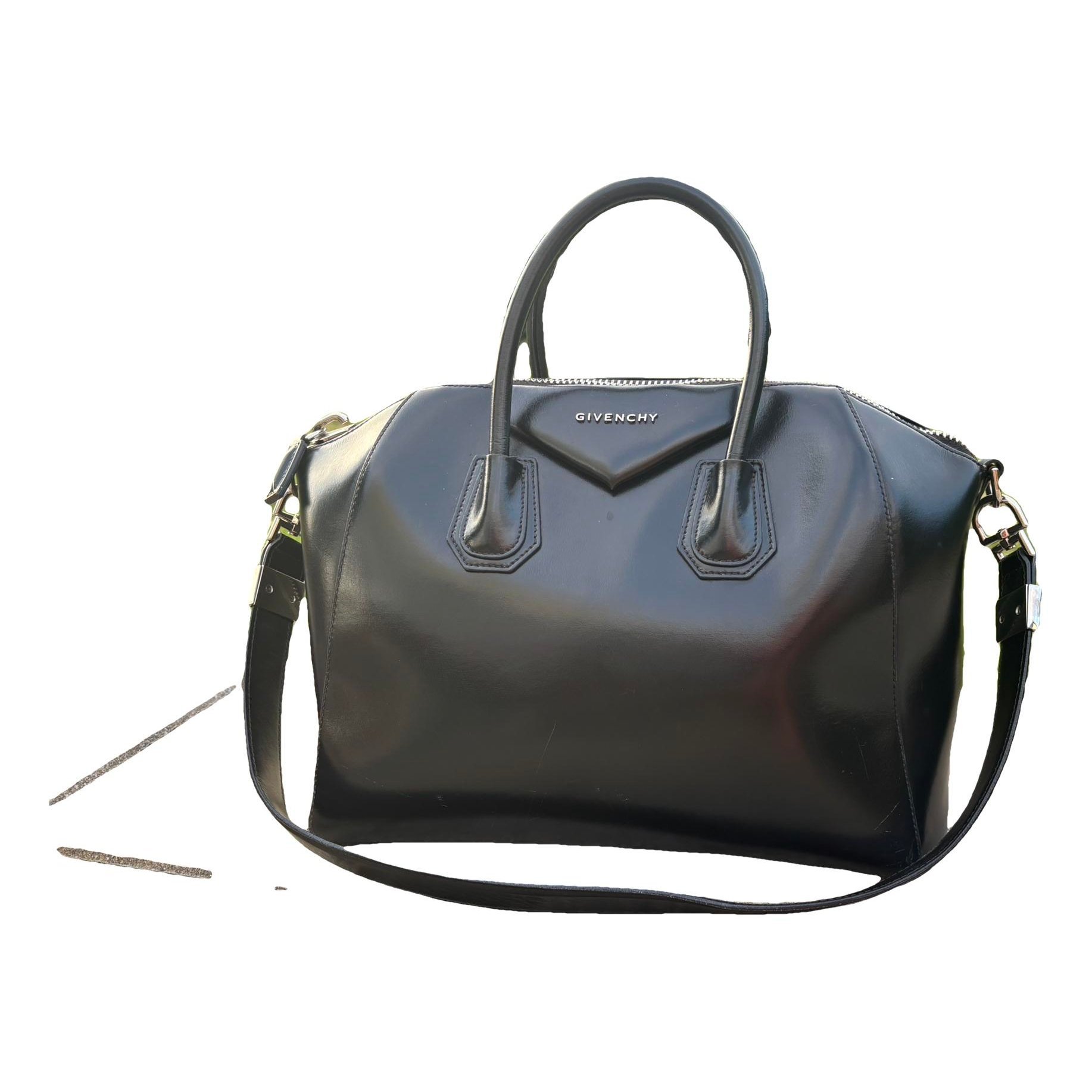 Antigona leather handbag