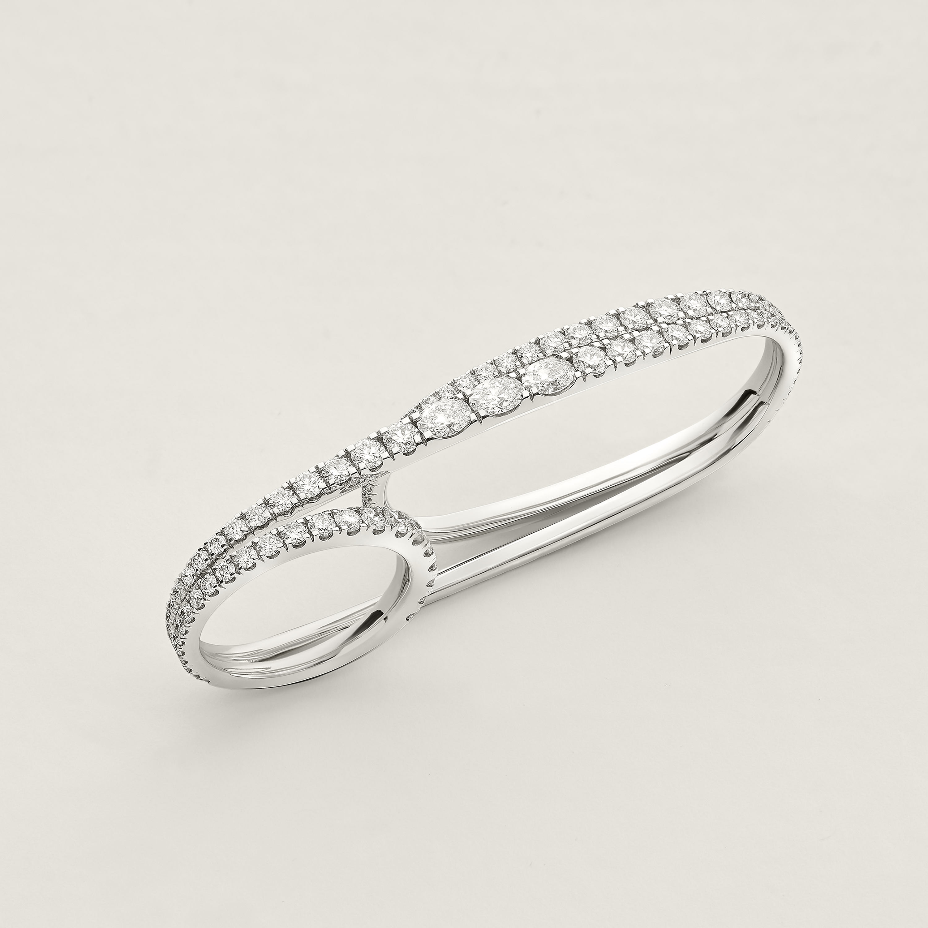Crescendo triple ring