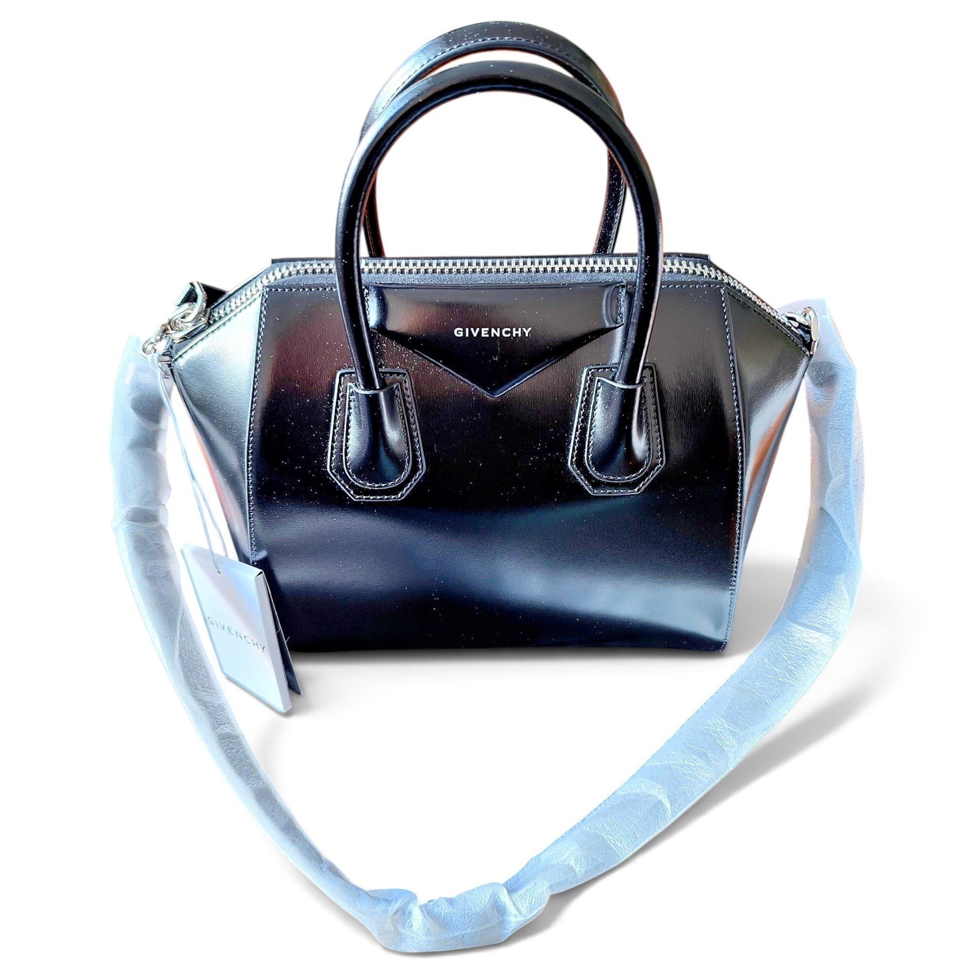 Antigona leather handbag