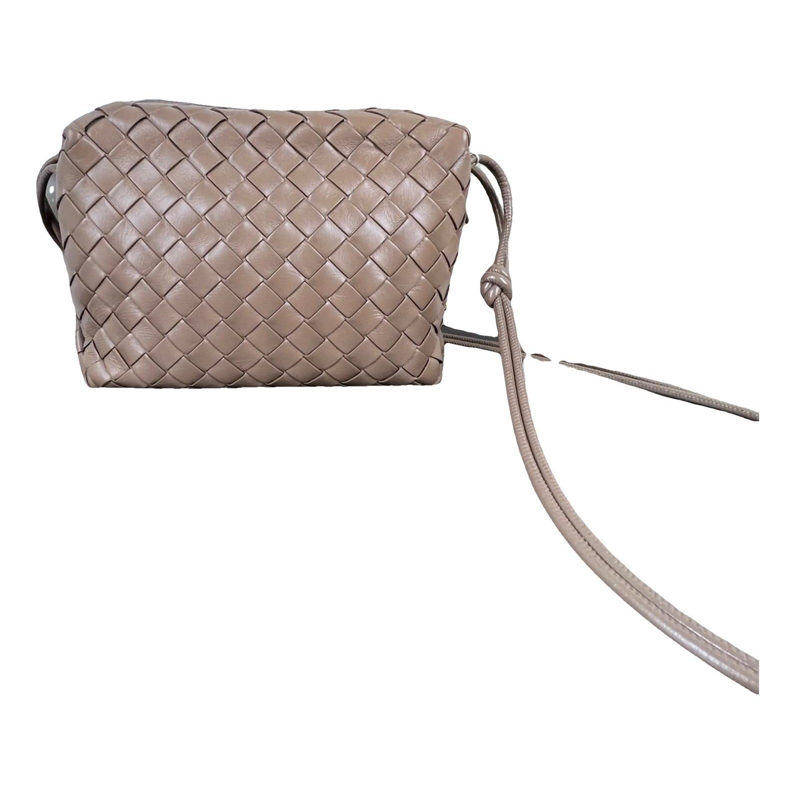 Loop leather handbag