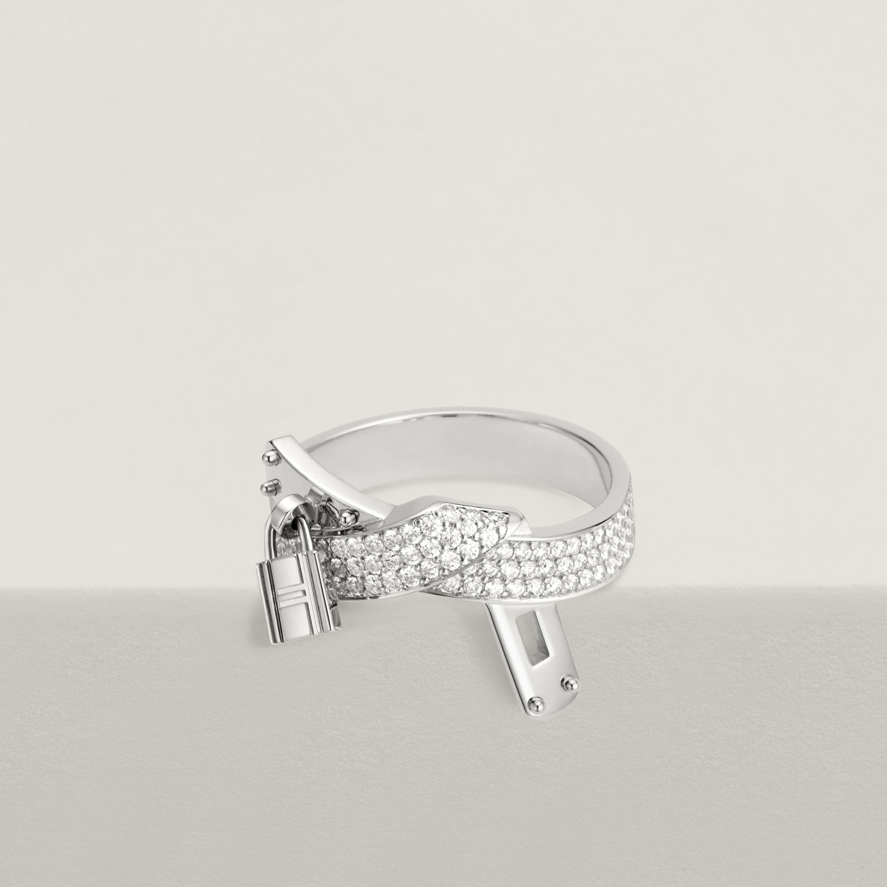 Kelly Gavroche ring